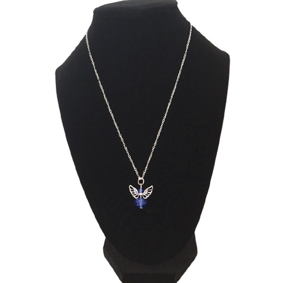 π
ΊSEPTEMBER Birthstone Necklace Sapphire Angel Pendant Silver Plate Chain - Picture 1 of 4